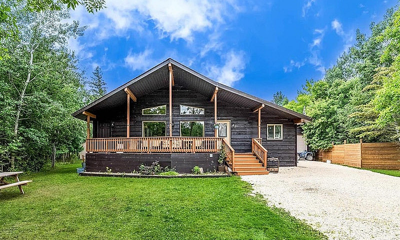 42 Colleen Avenue Gi...