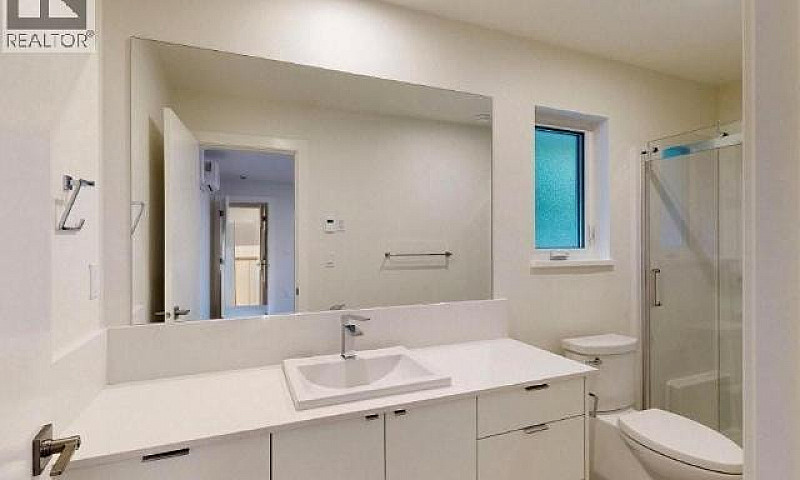 7172 Edgehill Cresce...