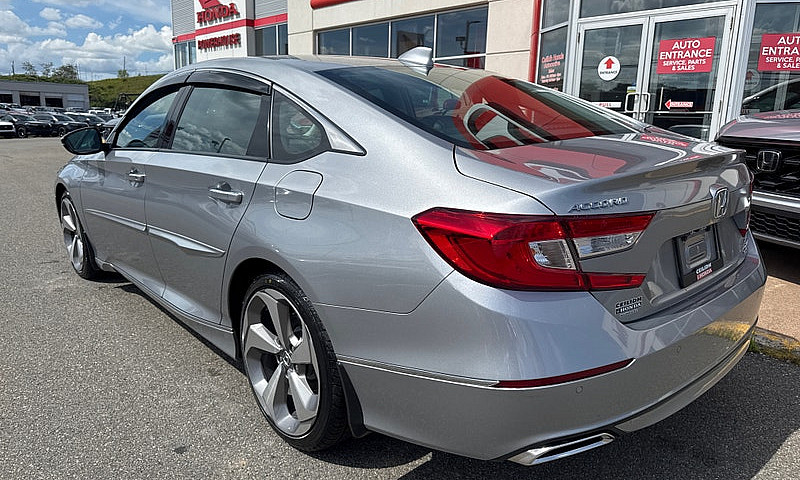 2018 Honda Accord To...