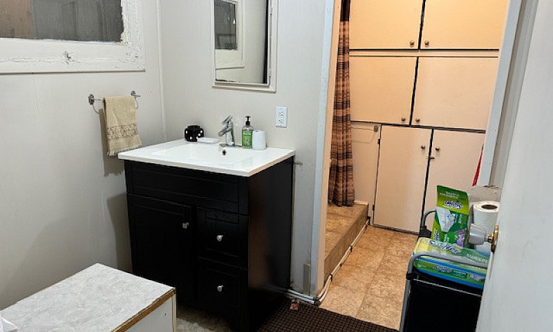 9031 Hunts Cove Cres...