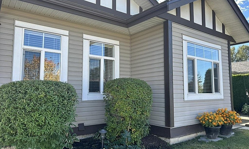 141 33751 7 Avenue M...