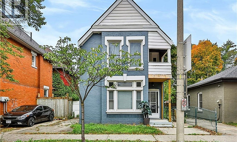 276 Dalhousie Street...