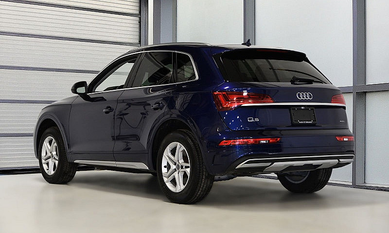 2022 Audi Q5 Komfort...