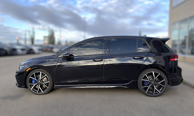 2024 Volkswagen Golf...