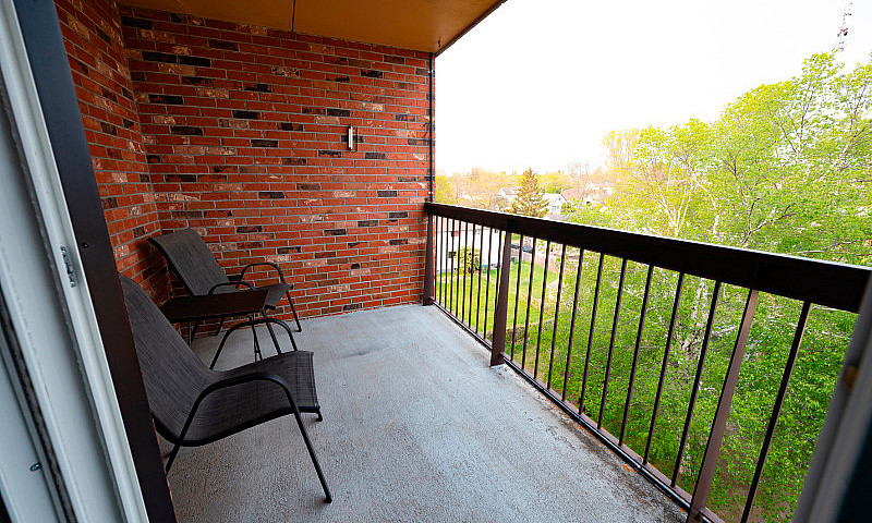 ***503-315 Hodder Av...