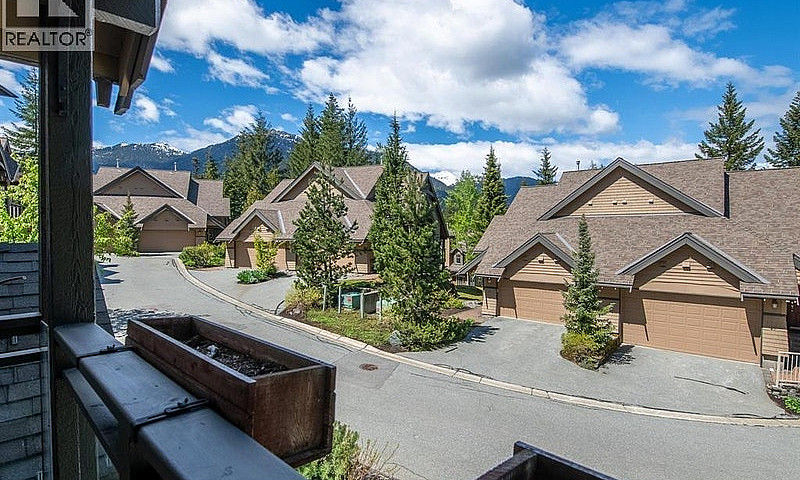 29 2641 Whistler Roa...