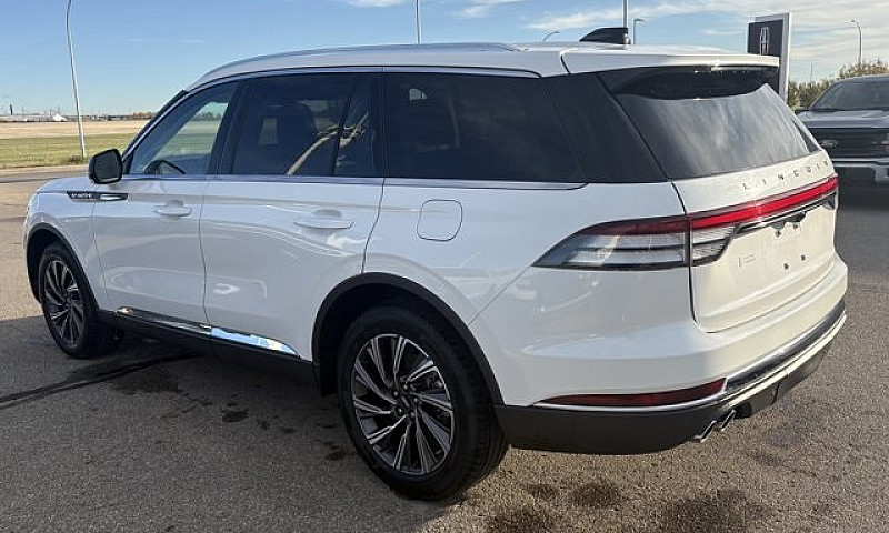 2025 Lincoln Aviator...