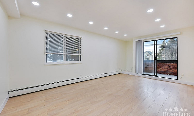 Fully Renovated 2 Be...