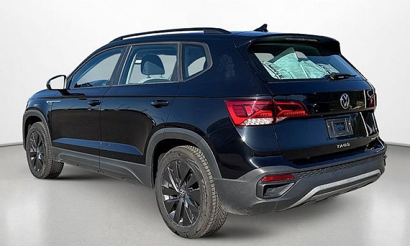 2022 Volkswagen Taos...