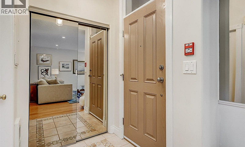 104 75 Songhees Rd V...