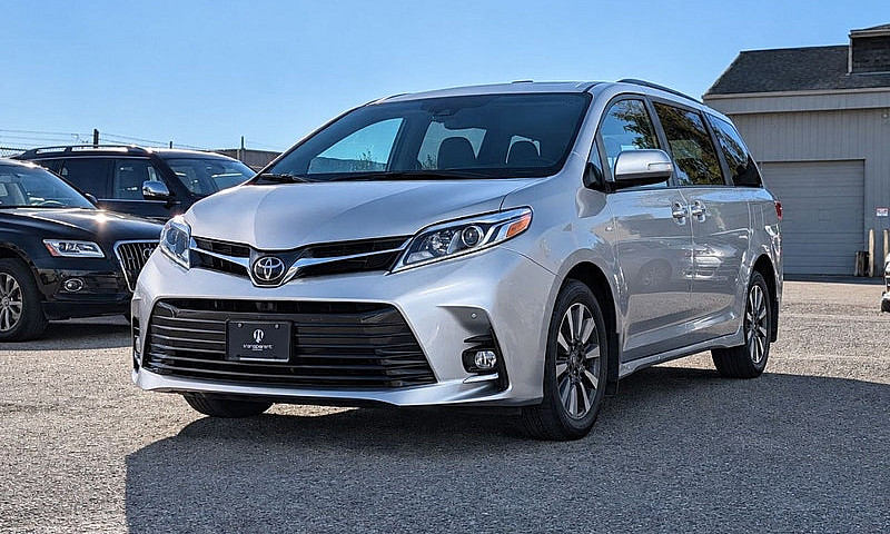 2020 Toyota Sienna X...