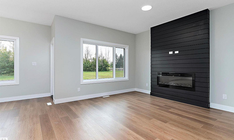 5020 50 St Calmar, A...