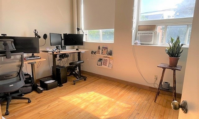Uptown 2 Bedroom Uni...