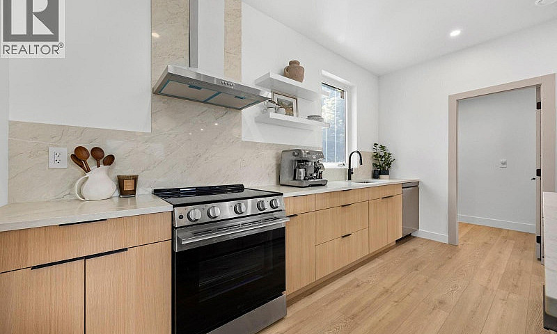 1506 39A Avenue Unit...