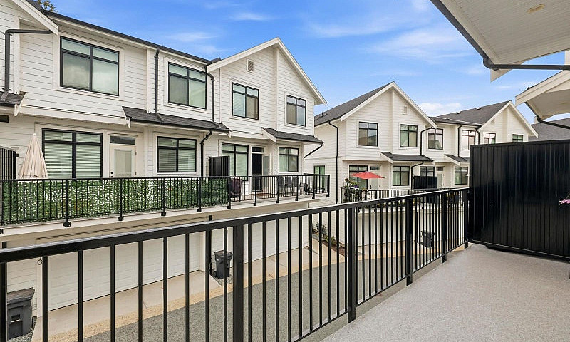 17557 100 Avenue Sur...