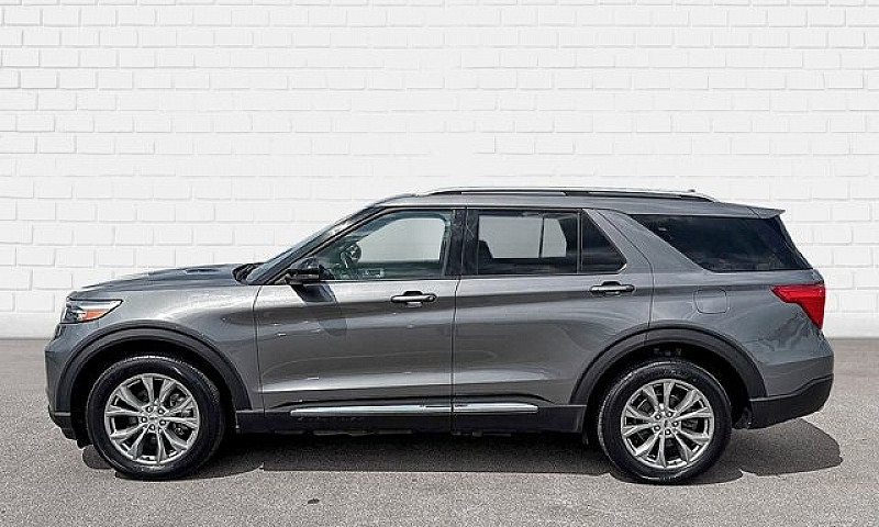2023 Ford Explorer L...