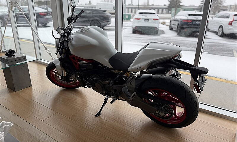 2016 Ducati Monster ...