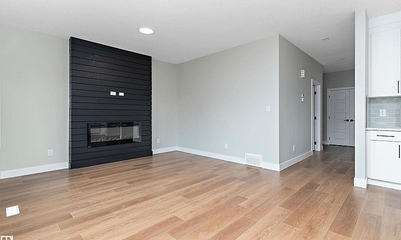 5020 50 St Calmar, A...