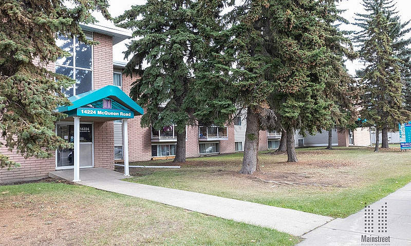 Inglewood Apartment ...
