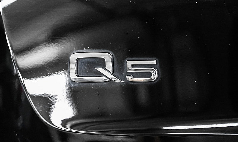 2021 Audi Q5 45 2.0T...