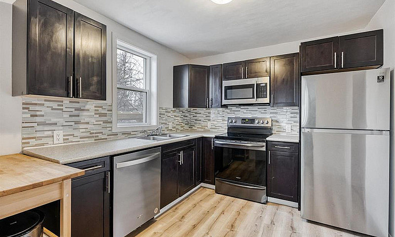3-Bedroom House In P...