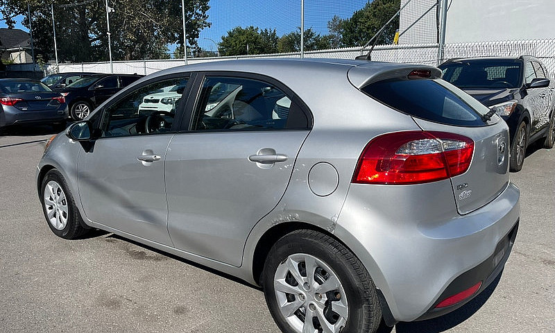 2015 Kia Rio Hatchba...