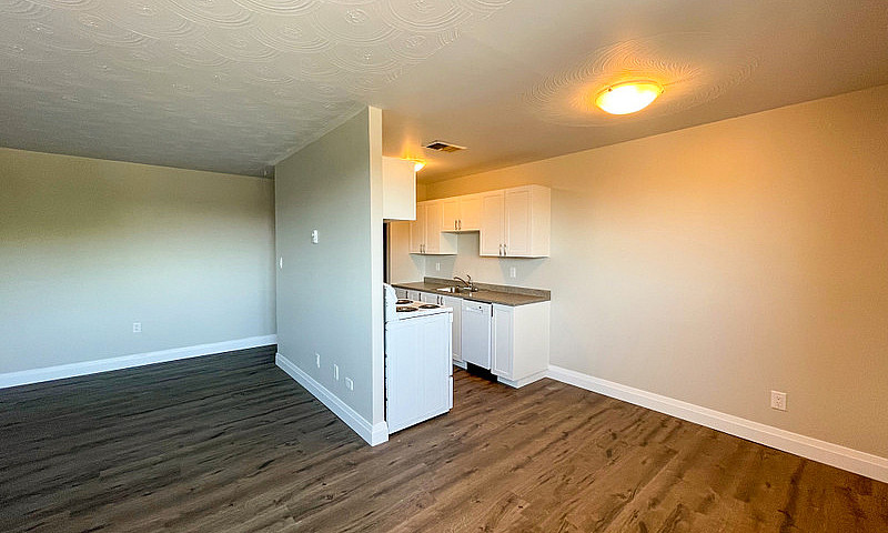 2 Bedroom Apartment ...