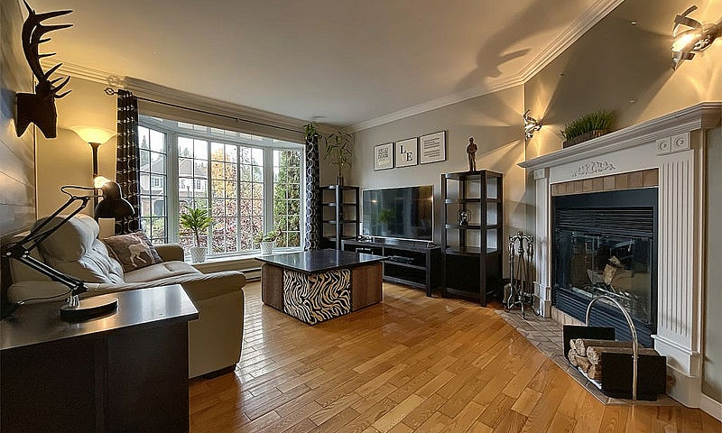 $489,000 - Semi-Deta...