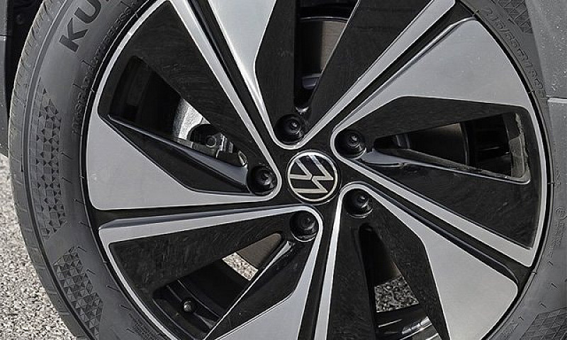 2024 Volkswagen Taos...