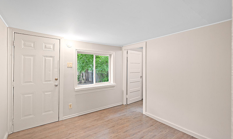 Spacious 5Bdrm 2Bthr...