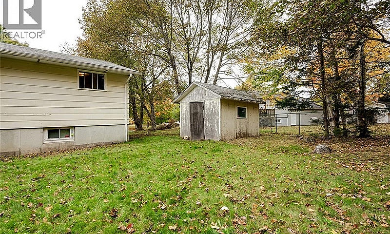 118 Myles Avenue Qui...