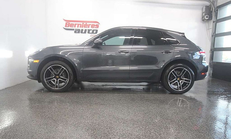 2021 Porsche Macan T...