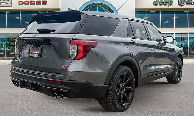 2021 Ford Explorer S...