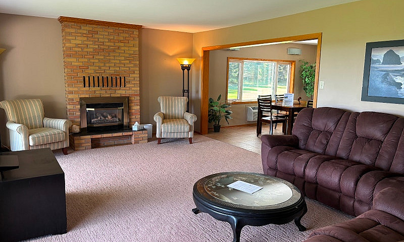Open House Sun. 1-4 ...