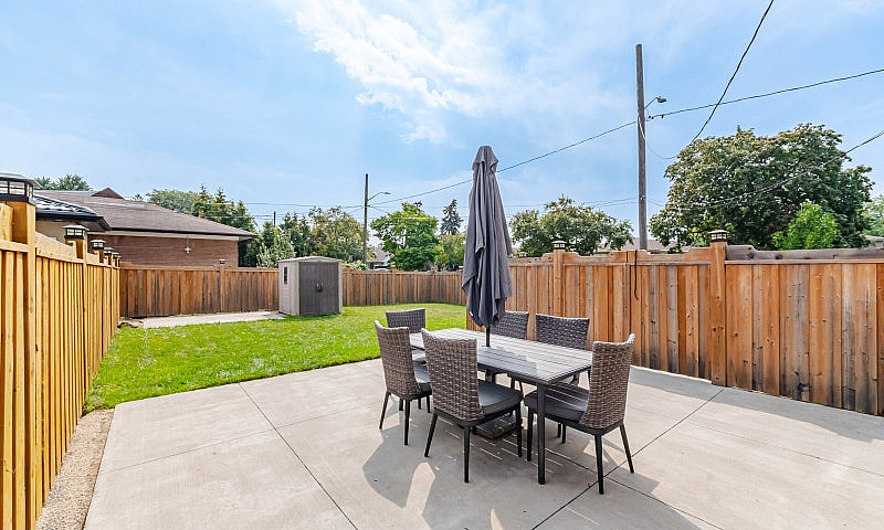 Detached Renovated H...