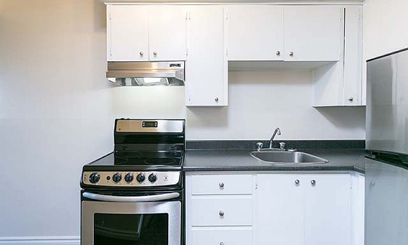 The Laurels Apartmen...