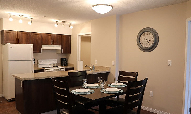 Eaglemont Manor - Be...