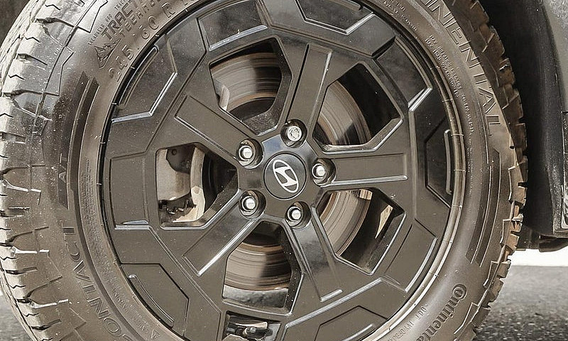 2025 Hyundai Santa F...