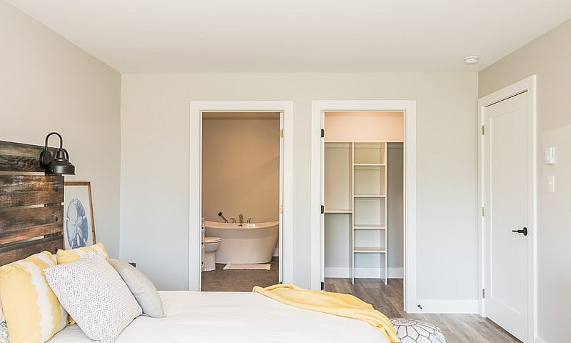 2 Bed/2 Bath Bungalo...