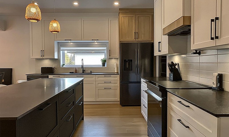 $739,000 - Bungalow ...