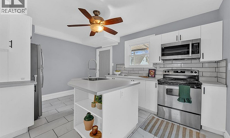 2177-2181 Howard Ave...