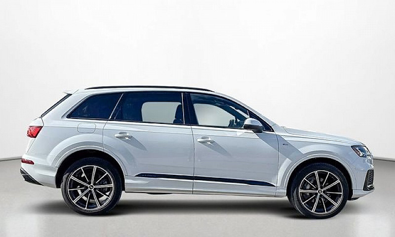 2023 Audi Q7 Komfort...