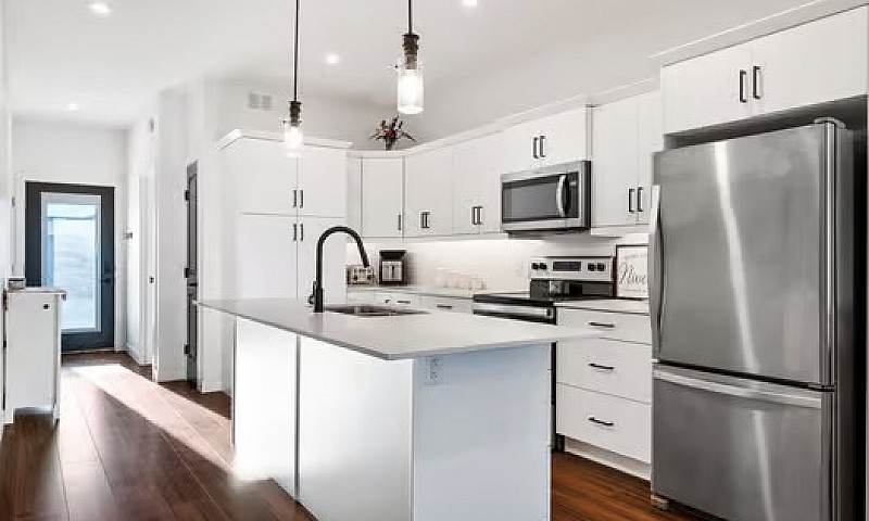 3 Bedroom Bungalow C...