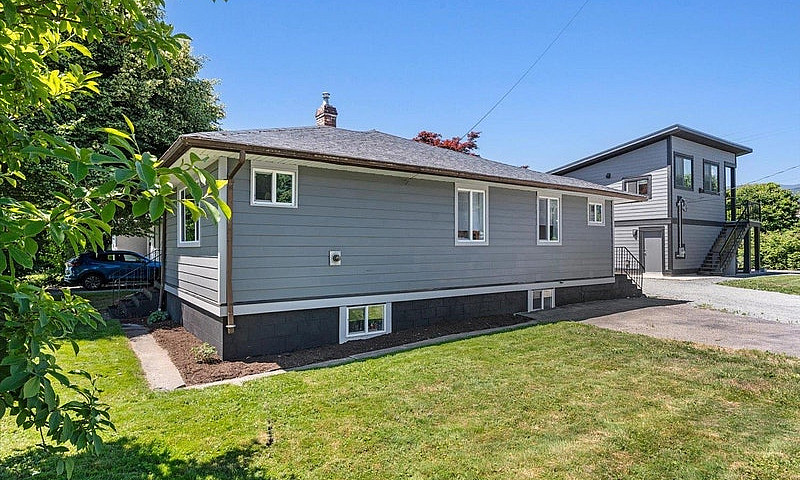 46591 Portage Avenue...