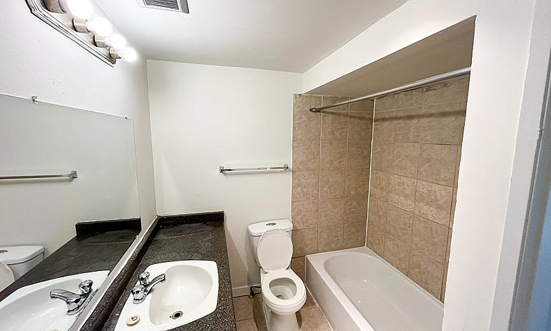 Whalley Apartment Fo...