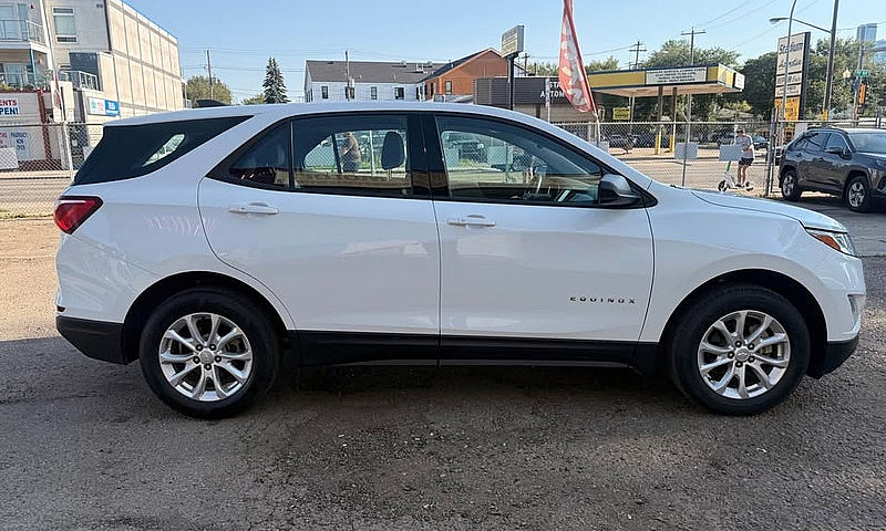 2018 Chevy Equinox 1...
