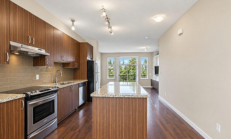 29 10415 Delsom Cres...