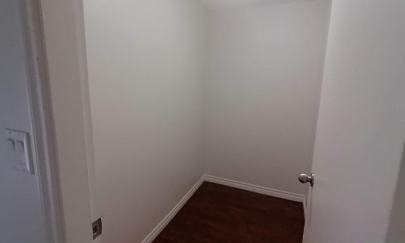 Upper Floor / Renova...