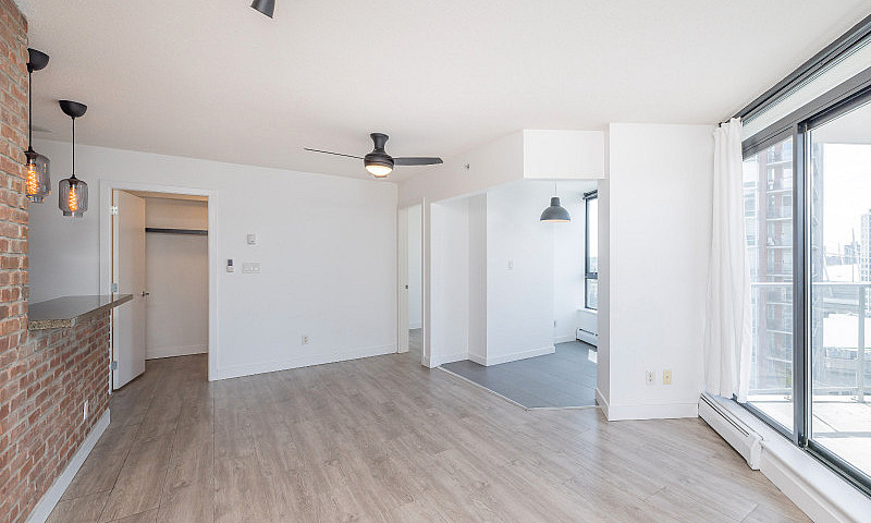New Listing! 2703 58...