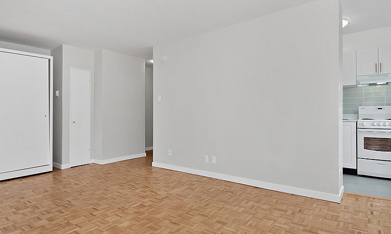 Pacific Beach Apartm...